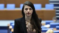 Лена: Борисов и Пеевски подаряват 300 млн. лв. на ресторантьорите