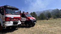 Пожар пламна до авиобаза Безмер