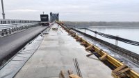 Пускат двупосочно движението по Дунав мост за празниците