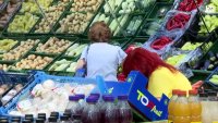 Последен ден на цените в лева и евро: Потребители усещат поскъпване на храните