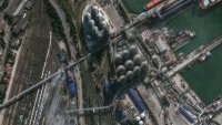 Парадоксът на войната: Близкият изток въоръжава и Русия, и Украйна