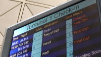 Boeing 787-8 Dreamliner на Air India се върна в Хонконг след технически проблем