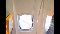 Сърбин едва не излетя от самолет, след като се счупил прозорец ВИДЕО