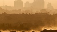 Защо Израел атакува Иран?