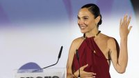 Гал Гадот се превърна в най-нежеланата звезда на филмовия фестивал във Венеция