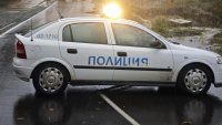 Заради наводнение: Затворен е участък от пътя между разклона за Бродилово и Варвара