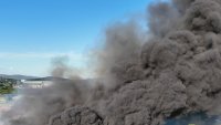 Голям пожар избухна в столичния квартал "Надежда" (ВИДЕО)