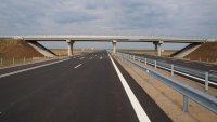 Кърпят АМ "Тракия" край Пловдив, трафикът към Бургас ще е в една лента