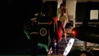 Сблъсък между Мелания и Доналд Тръмп: Президентът й размаха назидателно пръст ВИДЕО