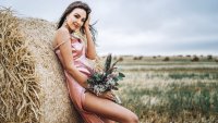 Сатенът се завръща на мода – елегантен, стилен и винаги актуален