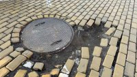 Столична община проверява сигнала за жълтите павета