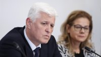 Министърът на отбраната: Няма нужда батарея "Пейтриът" да пази България 
