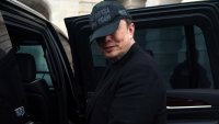 Мъск ще се концентрира върху управлението на фирмите си