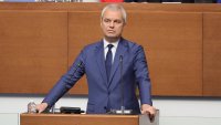 Костадинов притеснен от евентуалното теглене на нов дълг