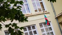 Къде да отиде родителят? Училища и градини насрочват срещите в един и същи ден