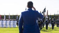 Защо американската армия купува 30 тона пудра захар?