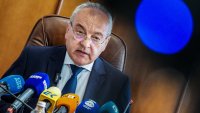 Гълъб Донев: Спряна е обществена поръчка за 490 млн. евро за мантинели 