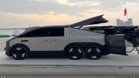 Китайски производител представи своя летящ автомобил 