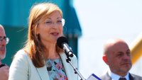 Идват комисарите Валдис Домбровскис и Екатерина Захариева 