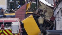 15 души загинаха и 18 бяха ранени след дерайлиране на фуникуляр в Лисабон 