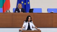 Ивкова: През 1990 г. медсестрите са били 53 810, а през 2025 г. са били 28 357