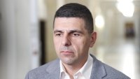 Ивайло Мирчев: България изпраща противоречиви сигнали - с единия крак на Запад, с другия към Русия