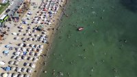 Забраниха пушенето на четири известни плажа край Анталия 