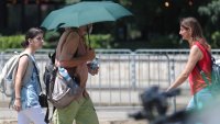 Времето днес: В половин България ще вали и гърми, в другата - жега