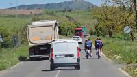 На косъм от трагедия: Скандално нарушение на пътя часове преди Giro d'Italia