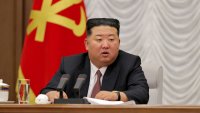 Южнокорейското разузнаване проверява дали Ким Чен Ун има и син