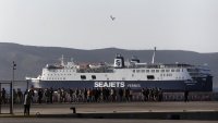 Гръцките острови в трудна позиция между туризъм и бежанци
