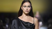 Ирина Шейк с доза апетитни снимки от ваканцията си във Франция