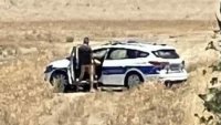 Заснеха двама полицаи да правят секс в патрулка в Кипър ВИДЕО 18+