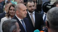 Радев отговори на Борисов, че "не може да кацне": Манипулации 