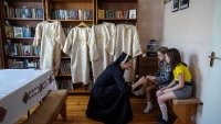 Украински католици се грижат за хора, прогонени от Запорожие