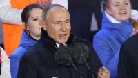 Туристи, блокирани от войната в Крим: Хората ни казват, че сме луди
