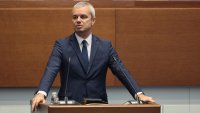 Костадинов: Управляващите ще откраднат рафинерията “Лукойл”