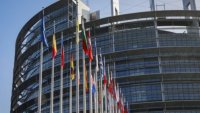 Белгия е издала заповед за арест на бившия еврокомисар Аврамопулос