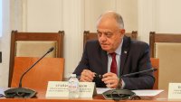 Атанасов: Управляващите узурпират репресивната власт на държавата