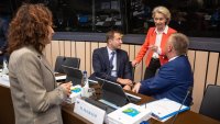 В борбата за етикетите на храните: Европейците обсъждат как се произвеждат наденичките
