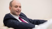 Посланикът ни в ОАЕ: Нямам връзка с полетите на Пеевски
