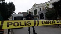Избягал затворник уби двама души в турски град