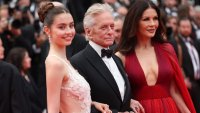 Катрин Зита-Джоунс и Майкъл Дъглас отпразнуваха дипломирането на дъщеря си