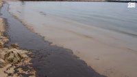 Поморие, Каваците...Бурното море изхвърля нефтени топчета по Южното Черноморие