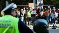 В кадър: Студенти от НАТФИЗ отново протестираха срешу ръководството