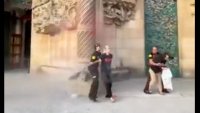 Активисти хвърлиха боя по Саграда Фамилия заради пожарите в Испания ВИДЕО