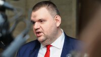 Пеевски: Директорът с камерите е на свобода заради чадър от ПП-ДБ