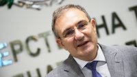 Гуцанов: Работим майчинските през втората година да са около 1100-1200 лв.