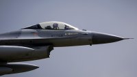 За 1 евро: Нидерландия прехвърля 18 изтребителя F-16 на Румъния