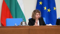 Наталия Киселова свиква извънредно заседание на парламента във вторник